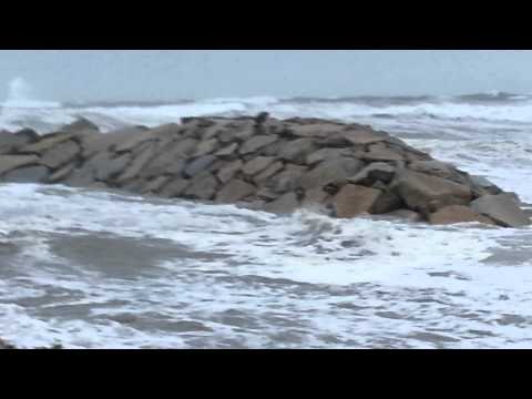 Hurricane Sandy from Scituate MA 3rd cliff beach.mp4
