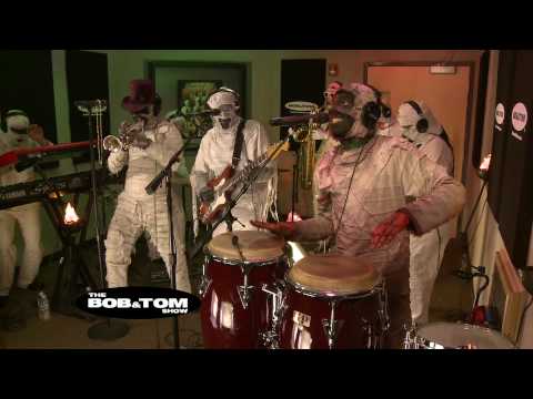 Dirty Minds - Here Come the Mummies