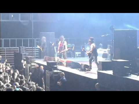 Slash at Budapest Arena - Sweet Child O'mine - Nov 18th, 2015 (video 3 of 3)