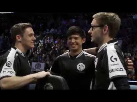 Worlds Opening Ceremony introducing the teams - Main Event Worlds 2017 Group Stage