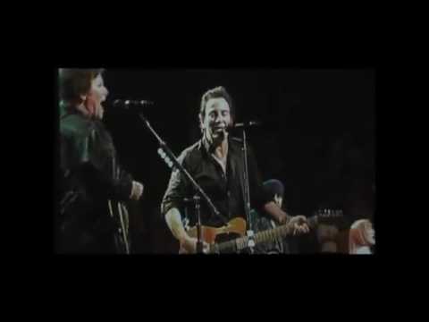 Bruce Springsteen w/ John Fogerty Proud Mary (Live VFC 2004 10 05)