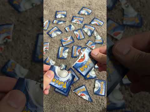 Check this out!😱 #pokemon #pokemoncards #cards #charizard #pokemonchannel #pokemontcg #pikachu