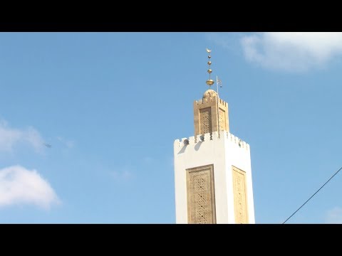 تشييع جنازة الفنان الراحل عزيز موهوب بمقبرة سيدي مسعود بالرباط