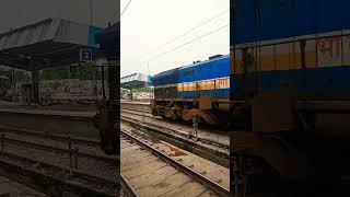 Download lagu Diesel power π₯ WDP4B with BGKT KYQ EXPRESS skipping Shahajahanpur swagfully π₯#shorts #railfan #wdp4b mp3 Download lagu Diesel power π₯ WDP4B with BGKT KYQ EXPRESS skipping Shahajahanpur swagfully π₯#shorts #railfan #wdp4b mp3