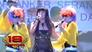 Download lagu Dewi Persik - Goblok  (Live Konser Pasuruan 18 Februari 2006) mp3