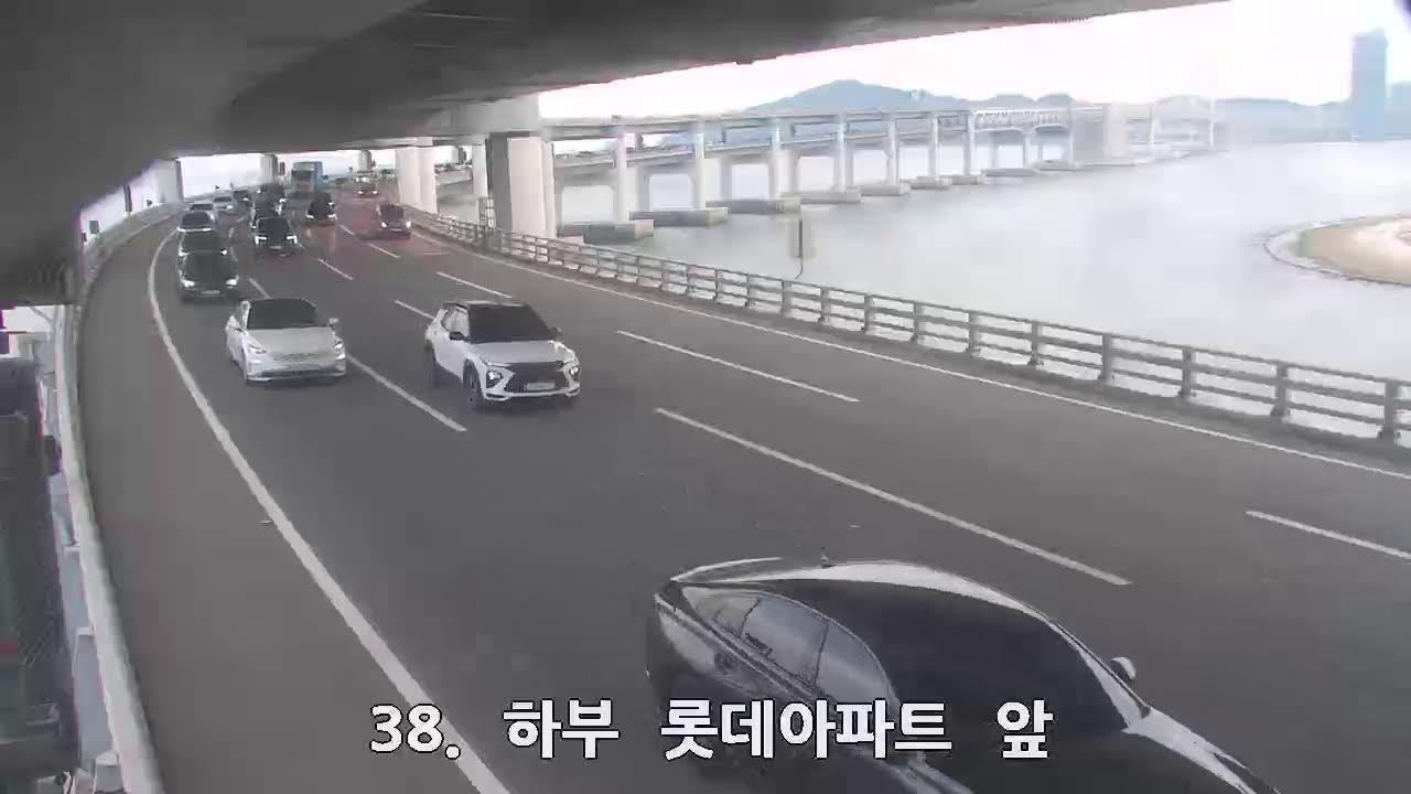 Live webcam view of Millak Coastal Road Traffic Cam