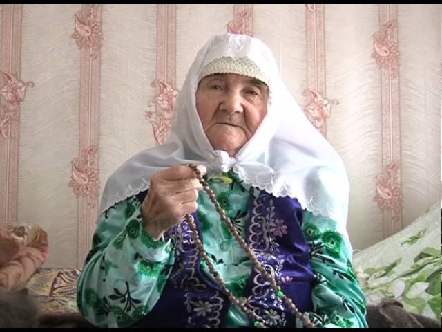 шигырьләр яза ,мөнәҗәт әйтә.