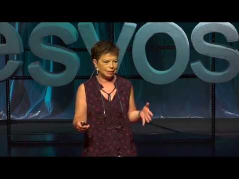 Η μαμά Ρηνιώ Συμεωνίδου μιλά στο TEDxLesvos για τα δικαιώματα των διαφυλικών παιδιών - InfoKids.gr