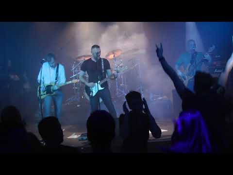 Nyers 2017.11.25. Kassa hajó - Fényre csúnyuló lányok