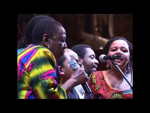 Miriam Makeba concerto 1 maggio 2007 Bologna   seconda parte