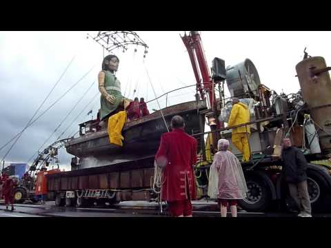 Royal de Luxe à Berlin - Die Riesen Kommen (1)