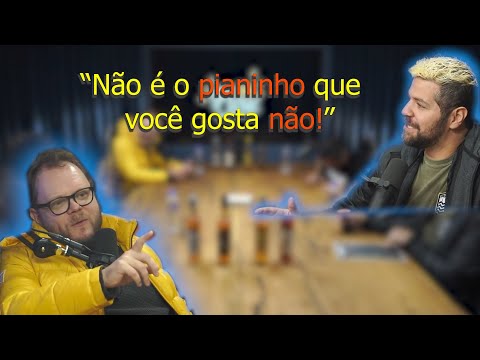 Victor Sarro canta as músicas brasileiras para o Vinheteiro