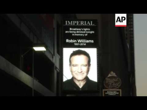 Broadway dims its lights in tribute to Robin Williams