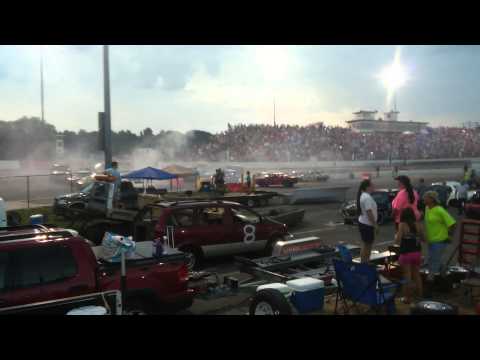 flag pole race hickory speedway 2015
