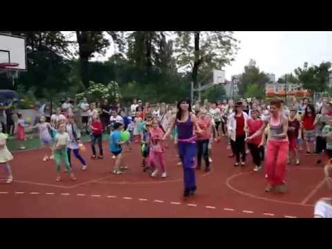 Zumba podczas festynu w SP 6