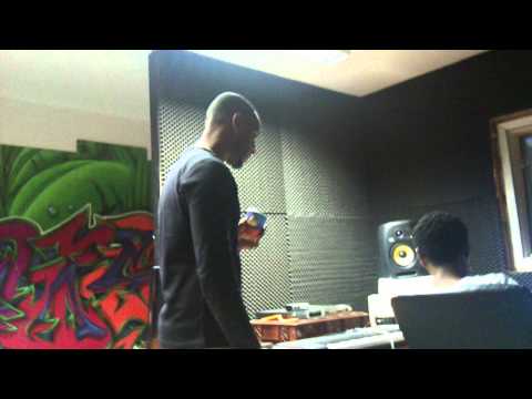 Kwu-Records Enok sainkel in studio at Kassel.. july  2011