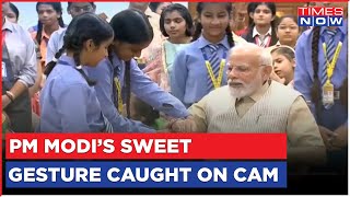 PM Narendra Modi Celebrates Raksha Bandhan With Young India, Watch Visuals! | Rakhi 2023 | Top News