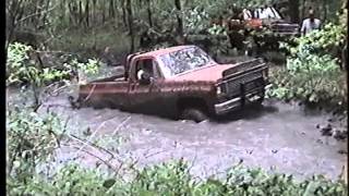 preview picture of video 'Outlaw Mud Bog 1993'