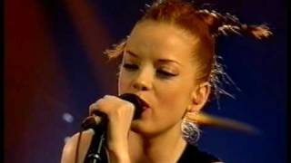 Garbage "Special" and "Keep Breathing" acoustic [Nulle Part Ailleurs, January 1999]