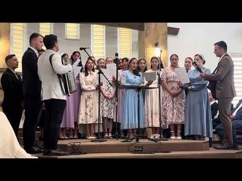 Grup de tineri• Cu norul iubirii, condu-ne, Isus