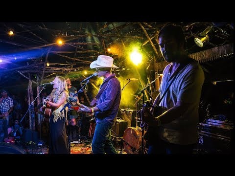 Woods Stage (S02E06) - Heartless Bastards - Down in the Canyon @Pickathon 2015