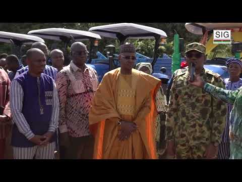 REMISE DE TRACTEURS A L UNPSB