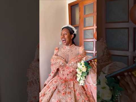 MEENA ALLY ANA VITUKO....