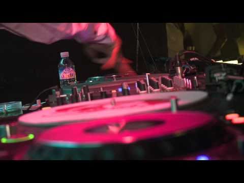 MJ Seven played "Jay Santi - Game Of Love (Olav Basoski Remix)" @ REDLIGHT CLUB