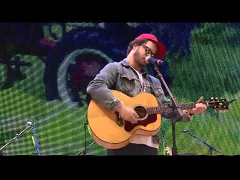 Amos Lee  - A Change is Gonna Come (Live at Farm Aid 2013)