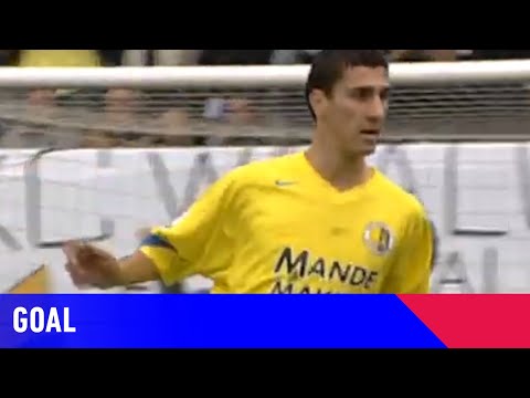 SCHITTERENDE KRUL MAARTEN MARTENS | RKC Waalwijk - Feyenoord (23-10-2005) | Goal