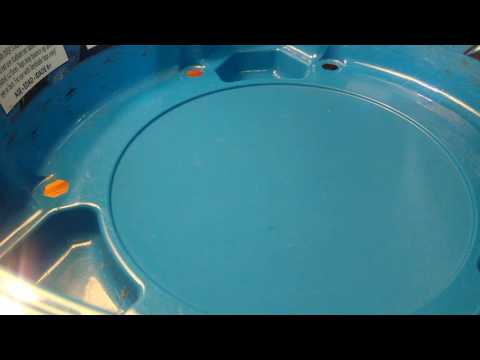 Wild Wyvron vs. Storm Spryzen | Beyblade Burst Battle