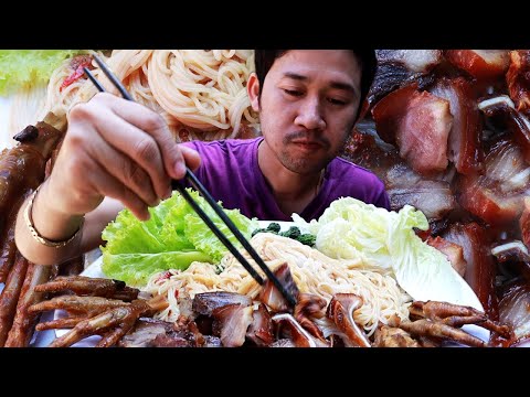 PK 179: Mukbang Eating Braised Pork Organs with Khmer khmer noodle.
