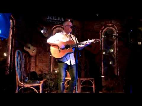 Leonard Luther - Statystyczny uniform