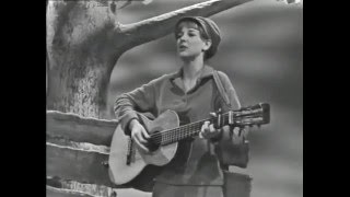 &quot;Pastures of Plenty&quot; - Woody Guthrie song, performed by Tracy Newman 1965