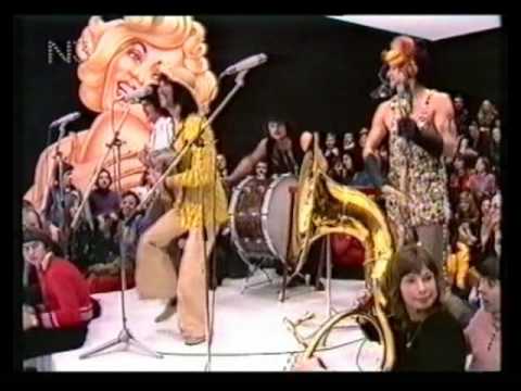 Terry Dactyl and the Dinosaurs - 'On a Saturday Night'