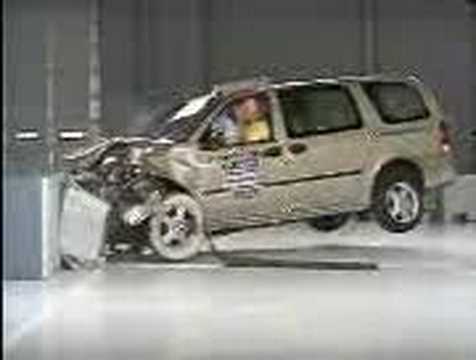Chevrolet Uplander crash test