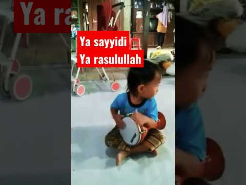 Ya sayyidi, Ya Rasulullah, Anak kecil main rebana