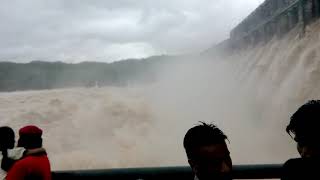 preview picture of video 'Wonderfull .....Moment in Tawa Dam'