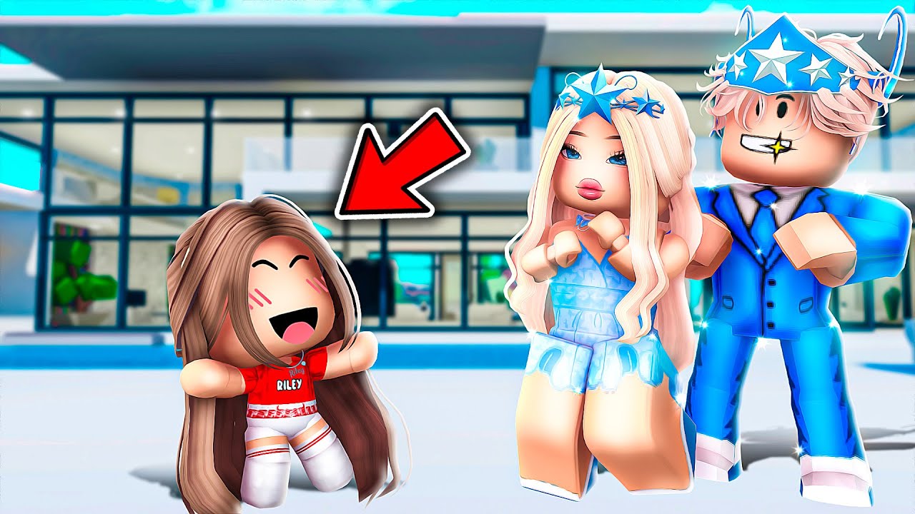 I Got ADOPTED By A RICH PREMIUM FAMILY In Roblox Brookhaven!!