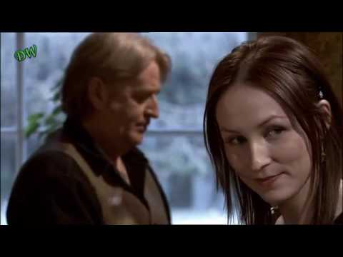 Julie Fowlis & Bruce Molsky: "Bothan Àirigh Am Bràigh Raithneach".