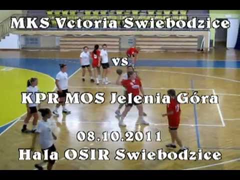 MKS Victoria Świebodzice - KPR Jelenia Góra 08.10.2011.avi