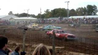 preview picture of video '2009 Apple Butter Festival Demolition Derby 1st Heat Race.'
