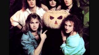 Helloween - A tale that wasn&#39;t right (Kai Hansen and Michael Kiske) LIVE