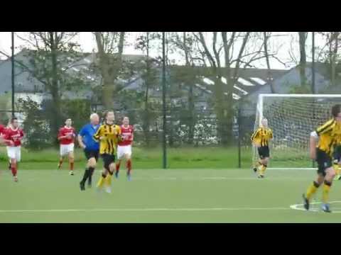 Redding van Cengiz na een vrije trap van Rijnsburgse Boys A1