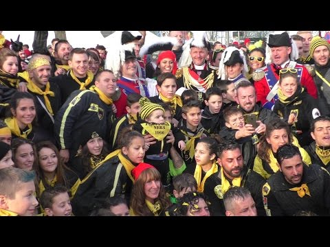 Mugnaia e Pantera aranceri con foto di gruppo - Carnevale Ivrea 2016