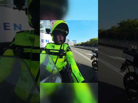 Dienst in Den Haag op de #motor tijdens #Koningsnacht.