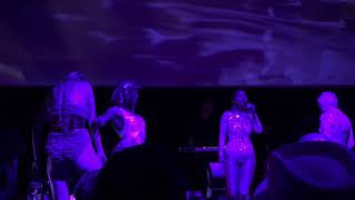 ✨How Does That Make You Feel live at light + space ✨