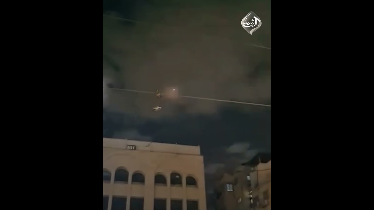 فيديو | سقوط صواريخ إيرانية بشكل مباشر على عدة مدن في إسرائيل