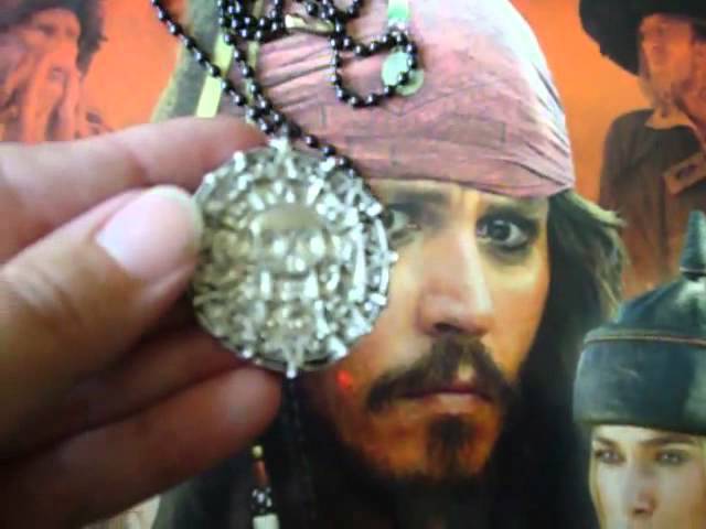 Vídeo relacionado con papapanda Collar con Azteca Moneda de Oro Piratas del Caribe Aleación Bronce