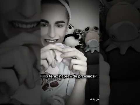 Jelly Frucik niszczy prezenty od fanów💔😱 #jellyfrucik #jelly #frucik